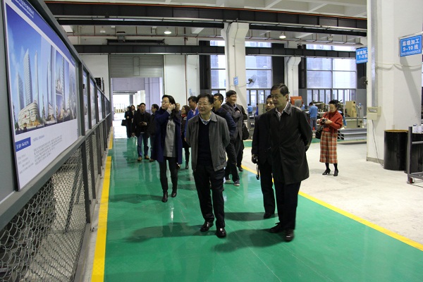 深圳市南山區(qū)政協(xié)領(lǐng)導考察方大東莞松山湖基地
